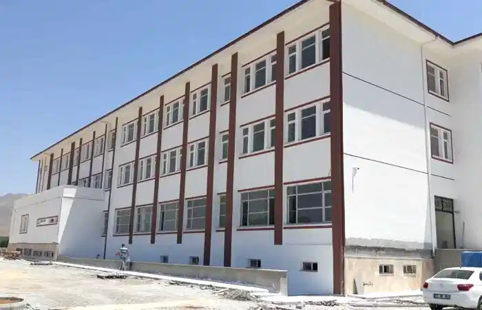 doğanşehir-16-derslikli-lise-yapim-işi-2