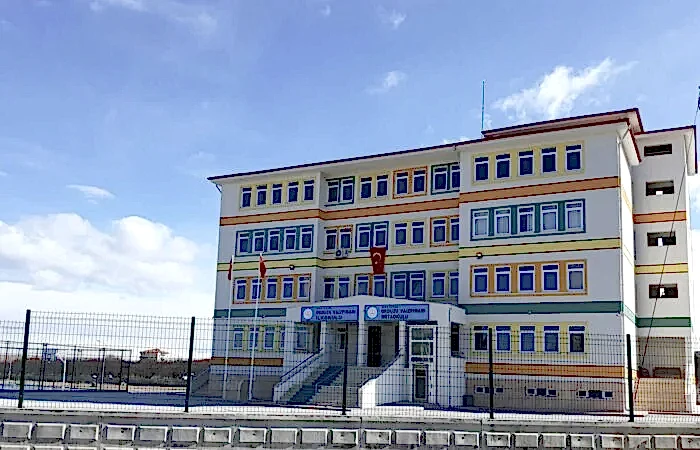 vaizpinari-8-derslikli-ilkokul-yapim-işi-4